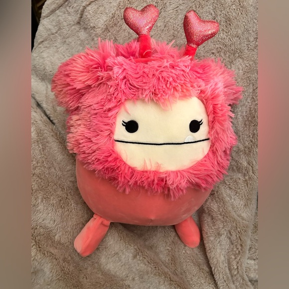Squishmallow Caparinne Bigfoot w/Hearts 12"in . with 🏷️ - Picture 1 of 4